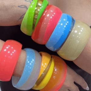 Bracelete de acrílico